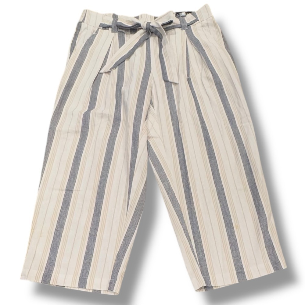 NWT SoHo Apparel Size Medium Cropped Relaxed Elastic Tie Front Pants Pockets